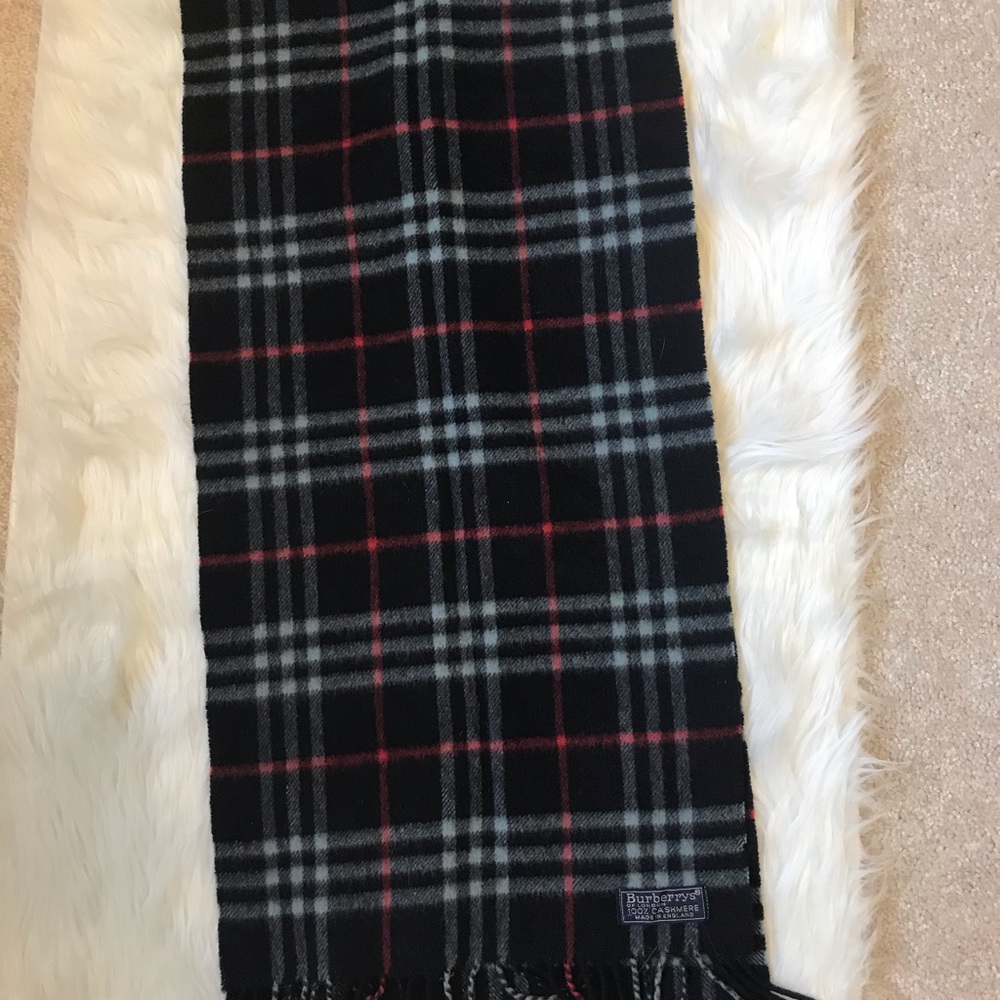 Burberry cashmere scarf